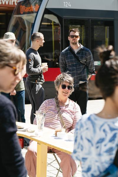 Creatives for Vienna – Making Spaces X Klima Biennale Wien: Die Anhaltestelle (Straßenbahnlinie O, 25.04.2026) Foto: Wirtschaftsagentur Wien / eSeL.at - Robert Puteanu