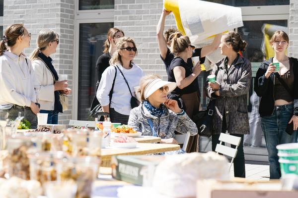 Creatives for Vienna – Making Spaces X Klima Biennale Wien: Die Anhaltestelle (Straßenbahnlinie O, 25.04.2026) Foto: Wirtschaftsagentur Wien / eSeL.at - Robert Puteanu