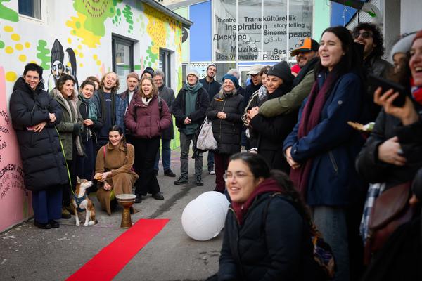 From Fear to Love - Fearless Mural (Brunnenpassage, 06.12.2025) Foto: eSeL.at - Joanna Pianka