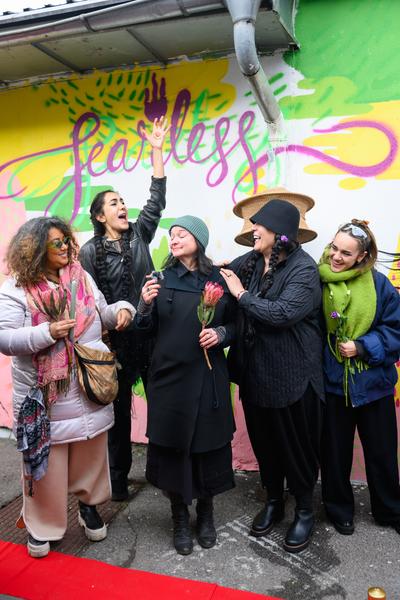 From Fear to Love - Fearless Mural (Brunnenpassage, 06.12.2025) Foto: eSeL.at - Joanna Pianka