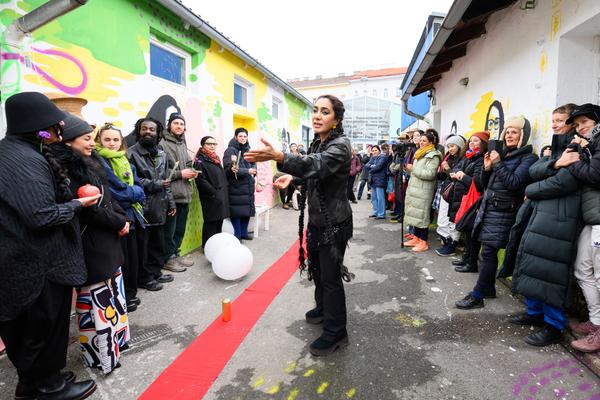 From Fear to Love - Fearless Mural (Brunnenpassage, 06.12.2025) Foto: eSeL.at - Joanna Pianka