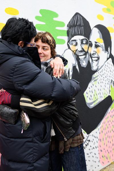 From Fear to Love - Fearless Mural (Brunnenpassage, 06.12.2025) Foto: eSeL.at - Joanna Pianka