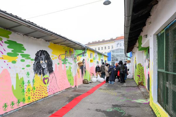 From Fear to Love - Fearless Mural (Brunnenpassage, 06.12.2025) Foto: eSeL.at - Joanna Pianka