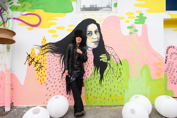 From Fear to Love - Fearless Mural (Brunnenpassage, 06.12.2025) Foto: eSeL.at - Joanna Pianka