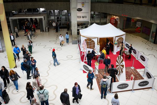 Klima Biennale 2026: FutureLeaks. The BIG Casino (Wien Mitte The Mall, 23.04. - 25.04.2026) Foto: eSeL.at - Joanna Pianka