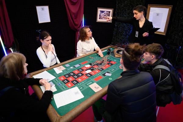 Klima Biennale 2026: FutureLeaks. The BIG Casino (Wien Mitte The Mall, 23.04. - 25.04.2026) Foto: eSeL.at - Joanna Pianka