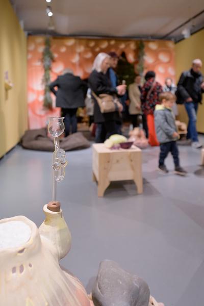 Fuzzy Earth - The Belly Knows Before the Brain (KunstHausWien, 15.10.2025 - 25.01.2026) Foto: eSeL.at - Joanna Pianka