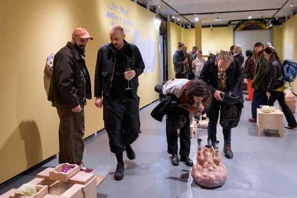 Fuzzy Earth - The Belly Knows Before the Brain (KunstHausWien, 15.10.2025 - 25.01.2026) Foto: eSeL.at - Joanna Pianka