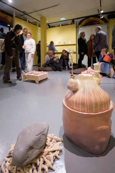 Fuzzy Earth - The Belly Knows Before the Brain (KunstHausWien, 15.10.2025 - 25.01.2026) Foto: eSeL.at - Joanna Pianka