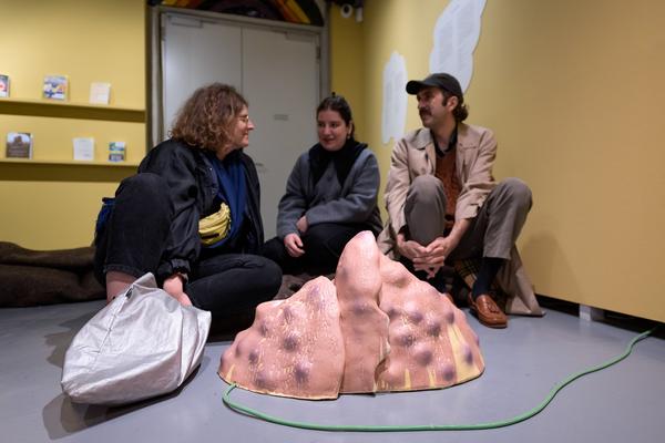 Fuzzy Earth - The Belly Knows Before the Brain (KunstHausWien, 15.10.2025 - 25.01.2026) Foto: eSeL.at - Joanna Pianka