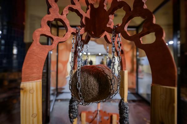 Fuzzy Earth - The Belly Knows Before the Brain (KunstHausWien, 15.10.2025 - 25.01.2026) Foto: eSeL.at - Joanna Pianka