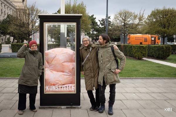 Kunstzelle: Beate Schachinger: Ein-Zelle – Zellatmung (MQ Vorplatz / Q21 Schauräume, 1.4. - 3.6.2022) Foto: eSeL.at - Lorenz Seidler Foto: eSeL.at - Lorenz Seidler