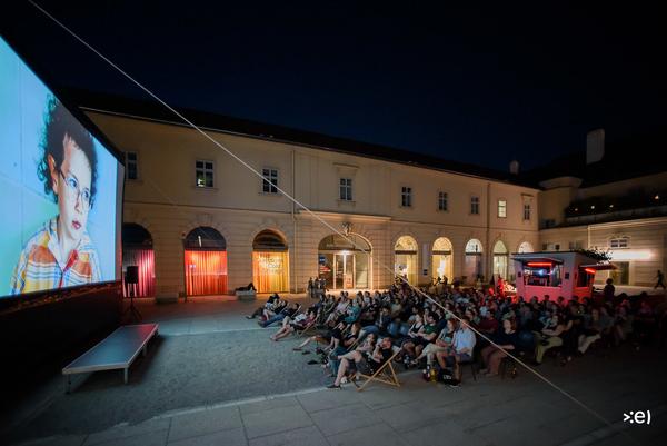 MuseumsQuartier Wien: frame[o]ut 2023 (Eröffnung, 14.7.2023) Foto: eSeL.at - Joanna Pianka Foto: eSeL.at - Joanna Pianka