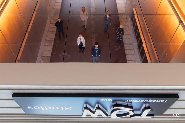 MueumsQuartier: Eröffnung Performance Passage (Tanzquartier Wien, 22.10.2020) <a href="https://www.mqw.at/institutionen/q21/programm/2020/10/performance-passage" rel="noreferrer nofollow">www.mqw.at/institutionen/q21/programm/2020/10/performance...</a> | Foto: eSeL Foto: eSeL.at - Lorenz Seidler