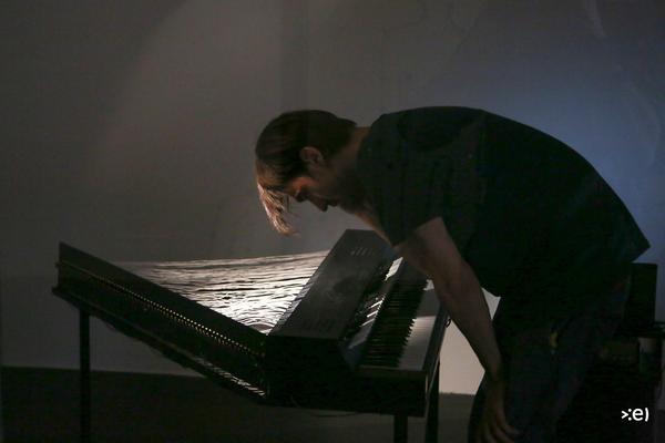 Freiraum International quartier21 MQ: Connecting Sound Etc. - Cable Works, Cable Sounds, Cables Everywhere (4.6. - 24.8.2014, press preview) 
 <a href="http://esel.cc/MQkabel" rel="noreferrer nofollow">esel.cc/MQkabel</a> | Foto: <a href="http://eSeL.at" rel="noreferrer nofollow">eSeL.at</a> Foto: (c) eSeL.at