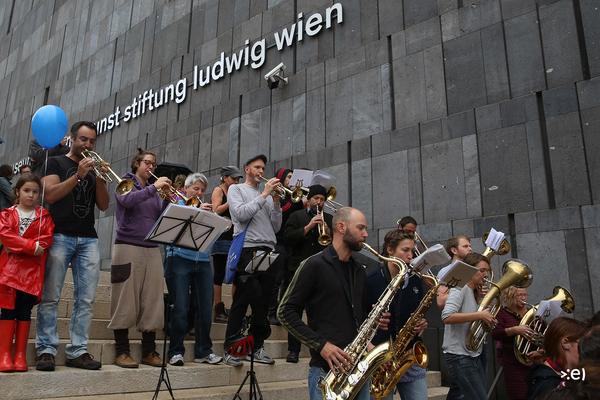 mumok: Tag der offenen Tür - Musikarbeiterkapelle (14.9.2014) <a href="http://esel.cc/mumoktag" rel="noreferrer nofollow">esel.cc/mumoktag</a> | Foto: <a href="http://eSeL.at" rel="noreferrer nofollow">eSeL.at</a> Foto: eSeL.at