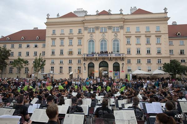 MQ Wien: EUYO European Union Youth Orchestra - Grafenegg präsentiert Klassik-Close Up (6.8.2017) <a href="http://esel.cc/EUYO17_MQ" rel="noreferrer nofollow">esel.cc/EUYO17_MQ</a> | Foto: <a href="http://eSeL.at" rel="noreferrer nofollow">eSeL.at</a> - Lorenz Seidler Foto: eSeL.at - Lorenz Seidler
