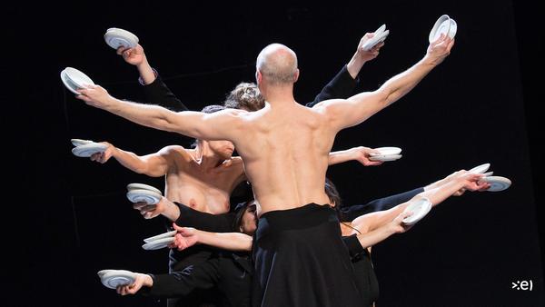 Tanzquartier Wien: Sasha Waltz - Körper (15.10. &amp; 14.10.2015, Generalprobe, Halle E) <a href="http://esel.cc/TQW_waltz_koerper" rel="noreferrer nofollow">esel.cc/TQW_waltz_koerper</a> | Foto: <a href="http://eSeL.at" rel="noreferrer nofollow">eSeL.at</a> Foto: eSeL.at