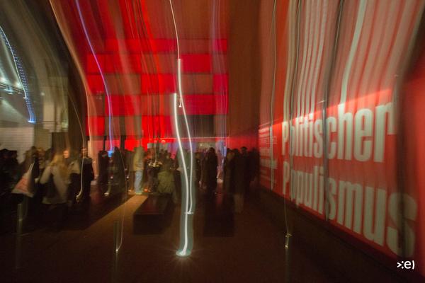 Kunsthalle Wien: Politischer Populismus (6.11.2015 - 7.2.2016,  Eröffnung) <a href="http://esel.cc/populism_kunsthallewien" rel="noreferrer nofollow">esel.cc/populism_kunsthallewien</a> | Foto: <a href="http://eSeL.at" rel="noreferrer nofollow">eSeL.at</a> Foto: eSeL.at