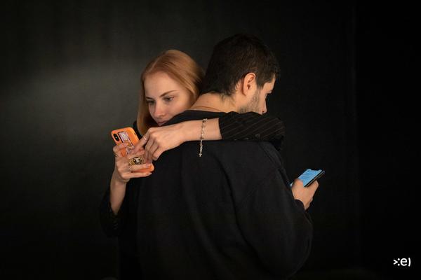 eSeL BEZIRKSKUNST: Eröffnung Bilderbuch (Freiraum Q21 / MQ, 2020) Foto: eSeL Foto: eSeL.at - Lorenz Seidler