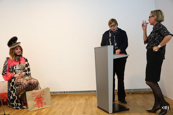 mumok: Cosima von Bonin - Hippies use Side Door. Das Jahr 2014 hat ein Rad ab (3.10.2014) <a href="http://esel.cc/mumok_bonin" rel="noreferrer nofollow">esel.cc/mumok_bonin</a> | Foto: <a href="http://eSeL.at" rel="noreferrer nofollow">eSeL.at</a> Foto: (c) eSeL.at