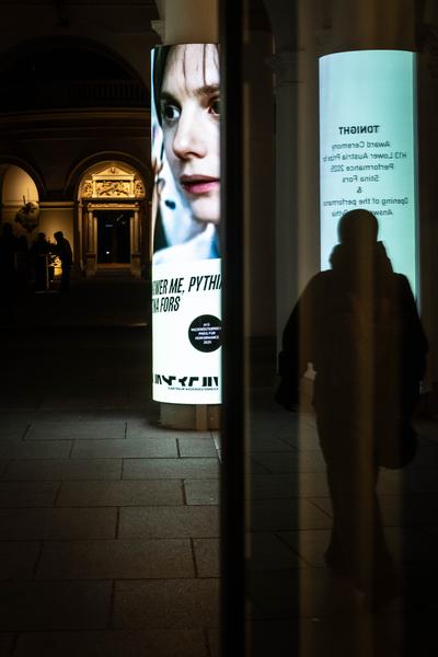 H13 2025: Stina Fors &quot;Answer me, Pythia&quot; (Kunstraum Niederösterreich, 21.11.2025) Foto: eSeL.at - Lorenz Seidler