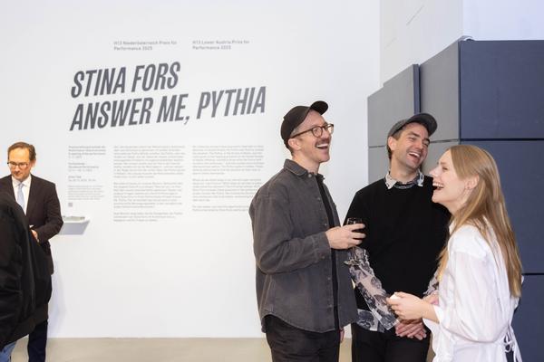 H13 2025: Stina Fors &quot;Answer me, Pythia&quot; (Kunstraum Niederösterreich, 21.11.2025) Foto: eSeL.at - Lorenz Seidler