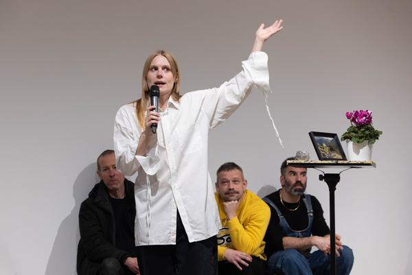 H13 2025: Stina Fors &quot;Answer me, Pythia&quot; (Kunstraum Niederösterreich, 21.11.2025) Foto: eSeL.at - Lorenz Seidler