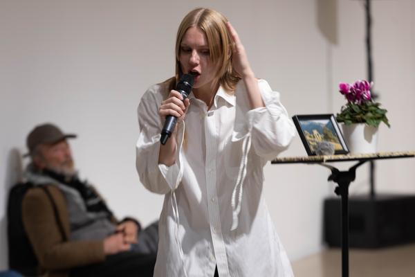 H13 2025: Stina Fors &quot;Answer me, Pythia&quot; (Kunstraum Niederösterreich, 21.11.2025) Foto: eSeL.at - Lorenz Seidler