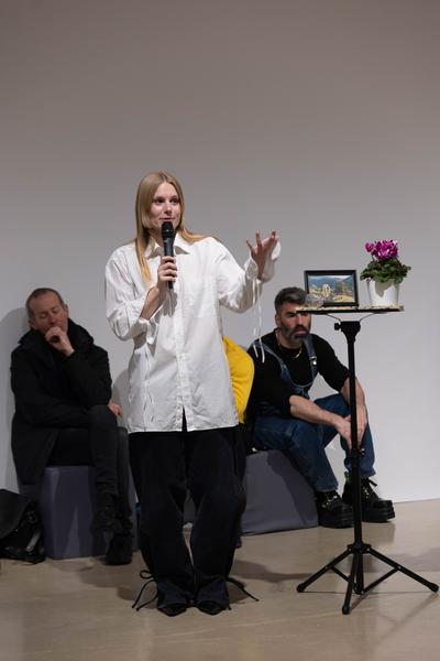 H13 2025: Stina Fors &quot;Answer me, Pythia&quot; (Kunstraum Niederösterreich, 21.11.2025) Foto: eSeL.at - Lorenz Seidler