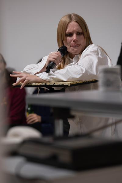 H13 2025: Stina Fors &quot;Answer me, Pythia&quot; (Kunstraum Niederösterreich, 21.11.2025) Foto: eSeL.at - Lorenz Seidler