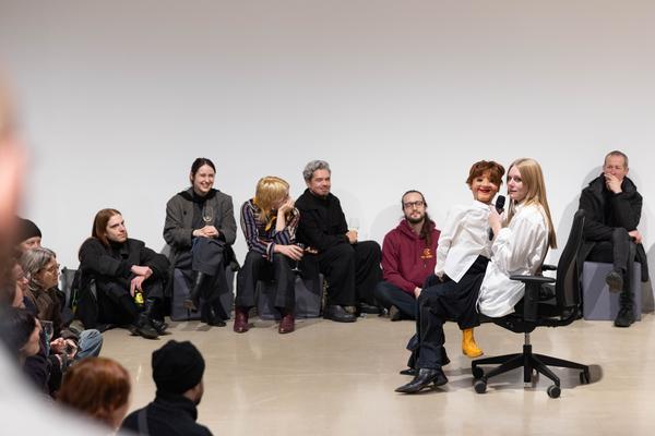 H13 2025: Stina Fors &quot;Answer me, Pythia&quot; (Kunstraum Niederösterreich, 21.11.2025) Foto: eSeL.at - Lorenz Seidler