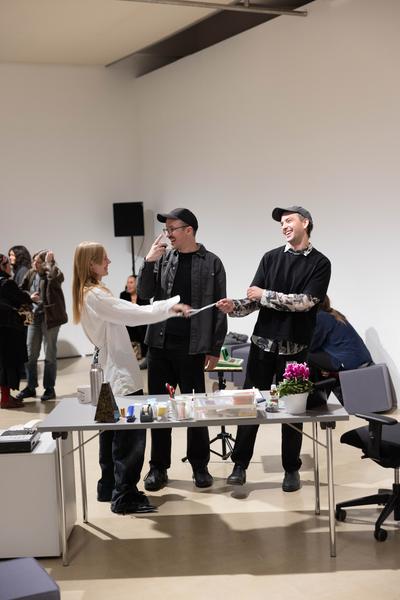 H13 2025: Stina Fors &quot;Answer me, Pythia&quot; (Kunstraum Niederösterreich, 21.11.2025) Foto: eSeL.at - Lorenz Seidler