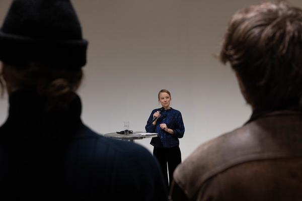 H13 2025: Stina Fors &quot;Answer me, Pythia&quot; (Kunstraum Niederösterreich, 21.11.2025) Foto: eSeL.at - Lorenz Seidler