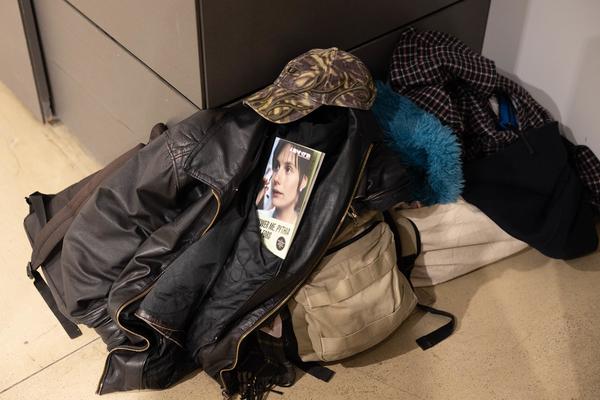 H13 2025: Stina Fors &quot;Answer me, Pythia&quot; (Kunstraum Niederösterreich, 21.11.2025) Foto: eSeL.at - Lorenz Seidler