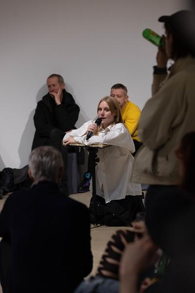 H13 2025: Stina Fors "Answer me, Pythia" (Kunstraum Niederösterreich, 21.11.2025) Foto: eSeL.at - Lorenz Seidler