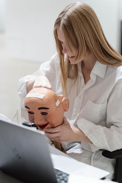 Stina Fors  &quot;Answer Me, Pythia&quot; (Kunstraum Niederösterreich, 02.12.2025) Foto: eSeL.at - Robert Puteanu