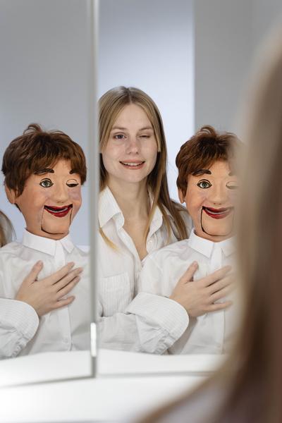 Stina Fors  &quot;Answer Me, Pythia&quot; (Kunstraum Niederösterreich, 02.12.2025) Foto: eSeL.at - Robert Puteanu