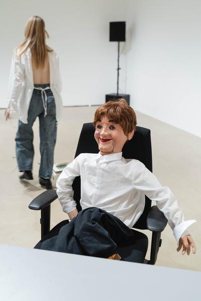 Stina Fors  &quot;Answer Me, Pythia&quot; (Kunstraum Niederösterreich, 02.12.2025) Foto: eSeL.at - Robert Puteanu