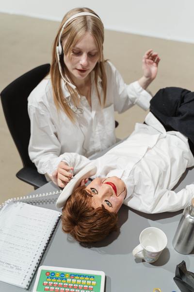 Stina Fors  &quot;Answer Me, Pythia&quot; (Kunstraum Niederösterreich, 02.12.2025) Foto: eSeL.at - Robert Puteanu