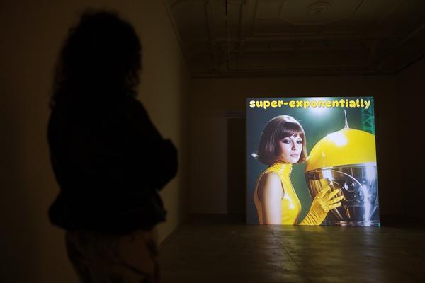 Hanakam &amp; Schuller "Cosmic Commissioner" (Galerie Krinzinger, 7.11. - 19.11.2025) Foto: eSeL.at - Lorenz Seidler
