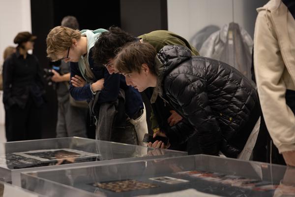 Helmut Lang "Séance de travail 1986–2005" (MAK, 10.12.2025 - 3.5.2026) Foto: eSeL.at - Lorenz Seidler