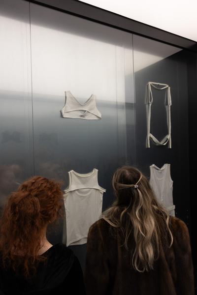 Helmut Lang "Séance de travail 1986–2005" (MAK, 10.12.2025 - 3.5.2026) Foto: eSeL.at - Lorenz Seidler