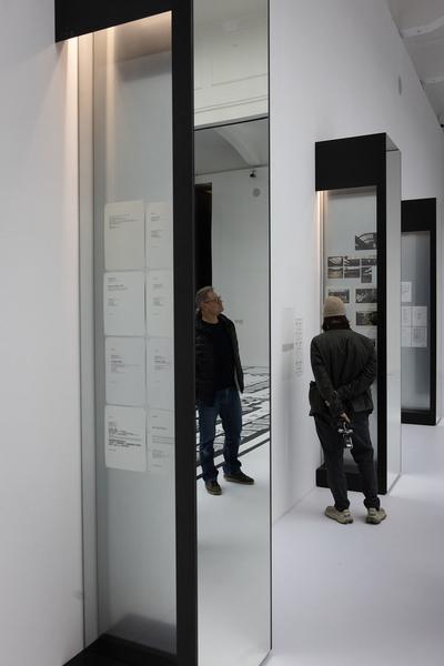 Helmut Lang "Séance de travail 1986–2005" (MAK, 10.12.2025 - 3.5.2026) Foto: eSeL.at - Lorenz Seidler