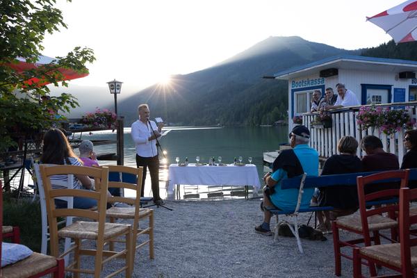 Viertelfestival: Wortwerft &quot;beendet. Hermann geht die Wortwerft baden&quot; (Erlaufsee, 21.6.2025) Foto: eSeL.at - Lorenz Seidler
