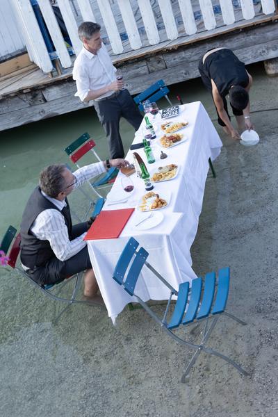 Viertelfestival: Wortwerft &quot;beendet. Hermann geht die Wortwerft baden&quot; (Erlaufsee, 21.6.2025) Foto: eSeL.at - Lorenz Seidler
