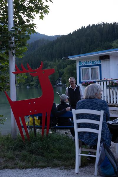 Viertelfestival: Wortwerft "beendet. Hermann geht die Wortwerft baden" (Erlaufsee, 21.6.2025) Foto: eSeL.at - Lorenz Seidler