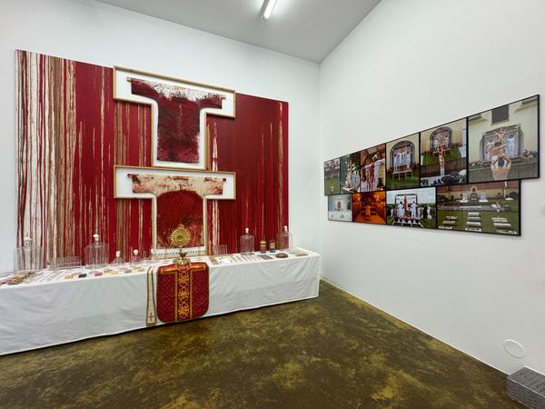 DAS LETZTE ABENDMAHL. Zur sinnlichen Intensität von Kult- und Ritualvorgängen (Nitsch Foundation, 12.3. - 30.9.2026) Foto: eSeL.at - Lorenz Seidler