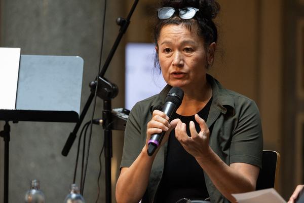 Gespräch Hito Steyerl mit MAK-Kuratorin Bärbl Vischer (MAK Contemporary, 24.6.2025) Foto: eSeL.at - Lorenz Seidler
