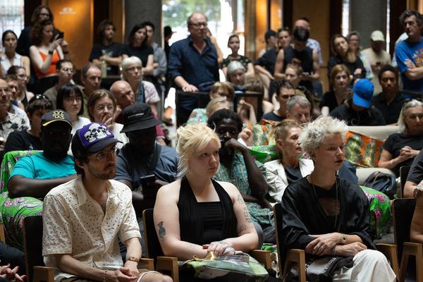 Gespräch Hito Steyerl mit MAK-Kuratorin Bärbl Vischer (MAK Contemporary, 24.6.2025) Foto: eSeL.at - Lorenz Seidler